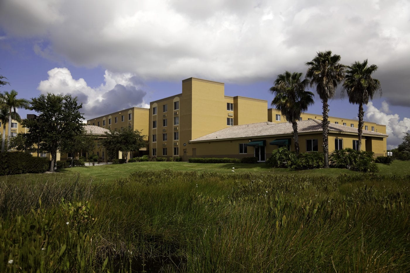 Riverview House Apartments for Rent in Lake Worth, FL