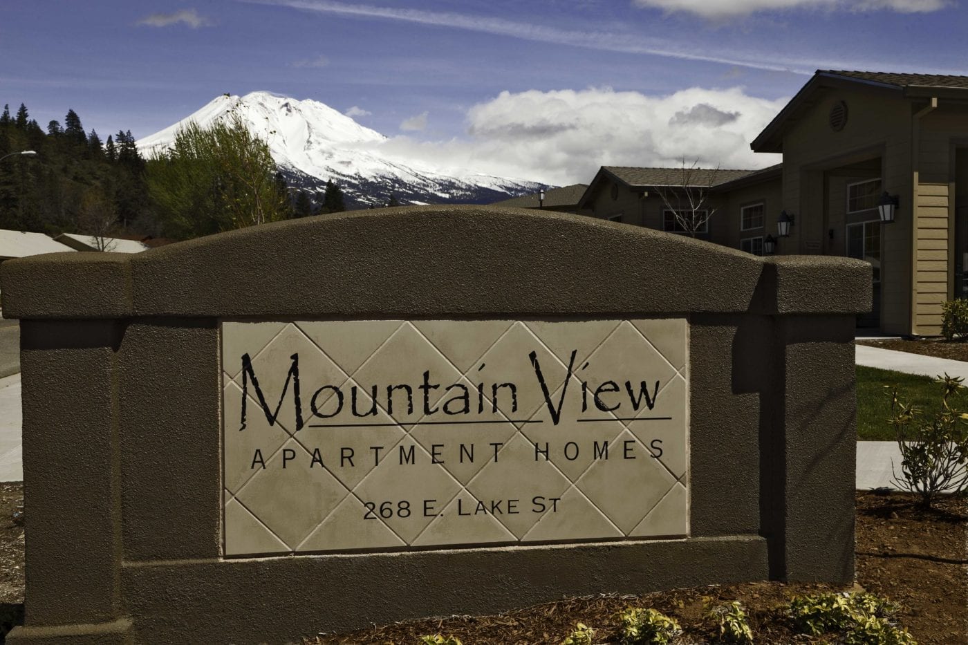 Mountain View Apartments for Rent in Weed, CA
