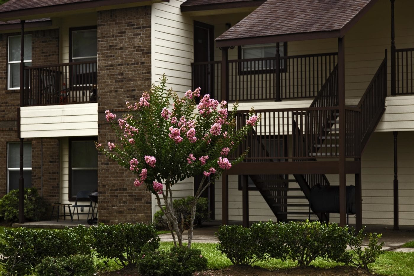 Pine Ridge Plaza Apartments for Rent in Cleveland, TX