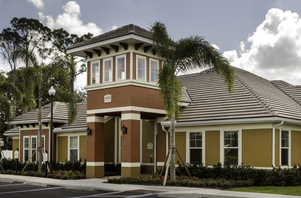 Colonial Lakes Apartments for Rent in Lake Worth, FL