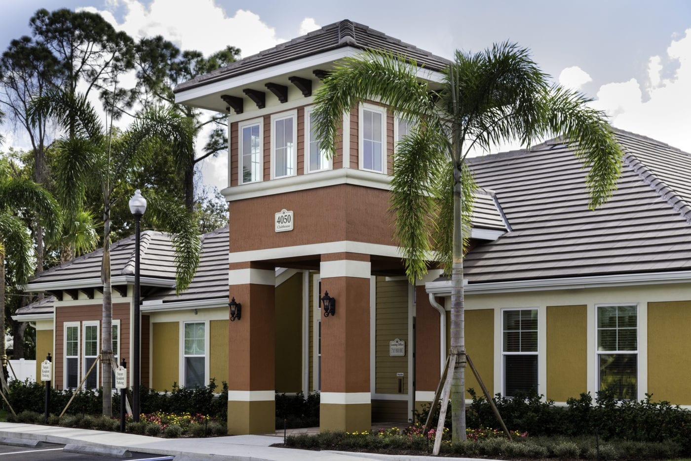 Colonial Lakes Apartments for Rent in Lake Worth, FL