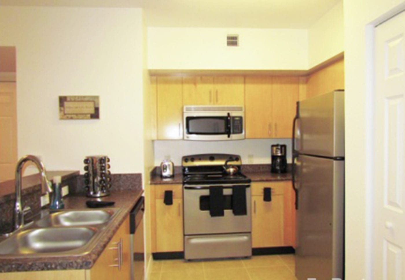 Model-Apartment-Kitchen-Brownsville-Villate