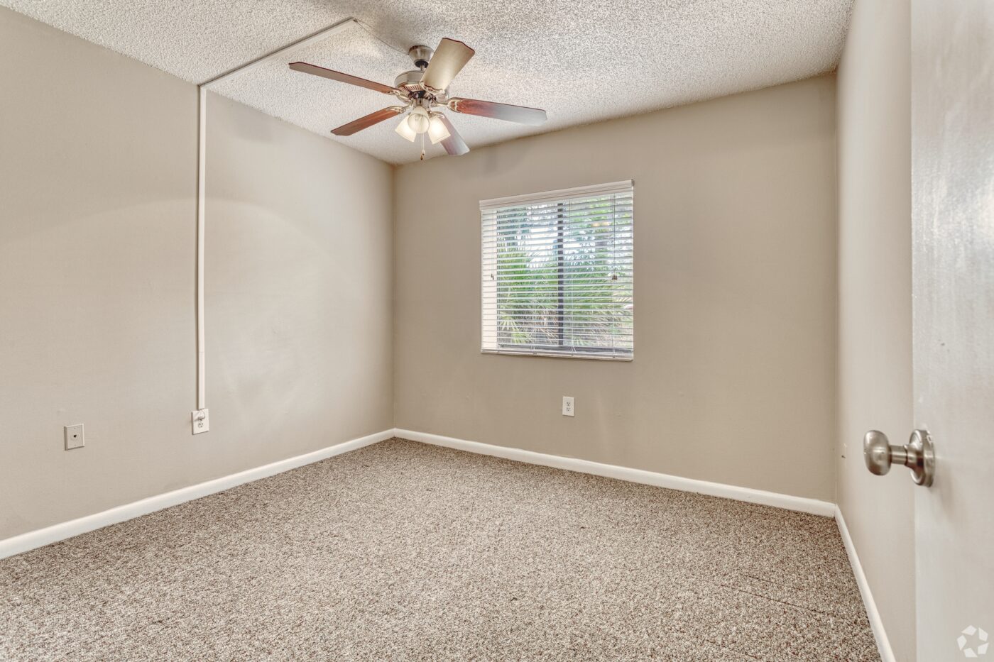 windover-woods-bedroom-1-scaled