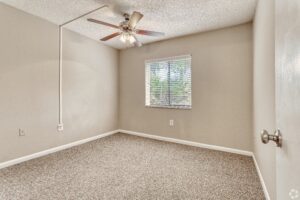 windover-woods-bedroom-1-scaled